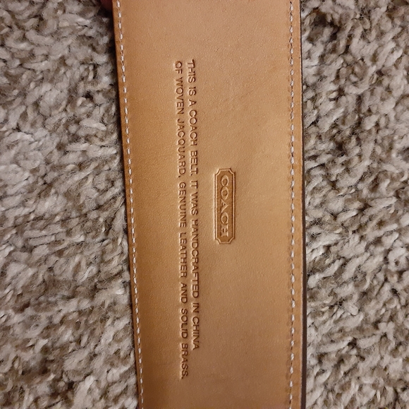 Authentic Coach adjustable hook belt - Picture 6 of 7
